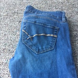 Woman’s skinny jeans